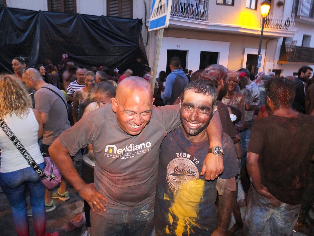 Fotos: Guadix brinda un multitudinario y festivo reproche al Cascamorras Antonio Vera