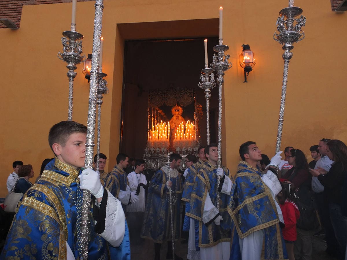 Devoción en las calles de Guadix durante el Jueves Santo