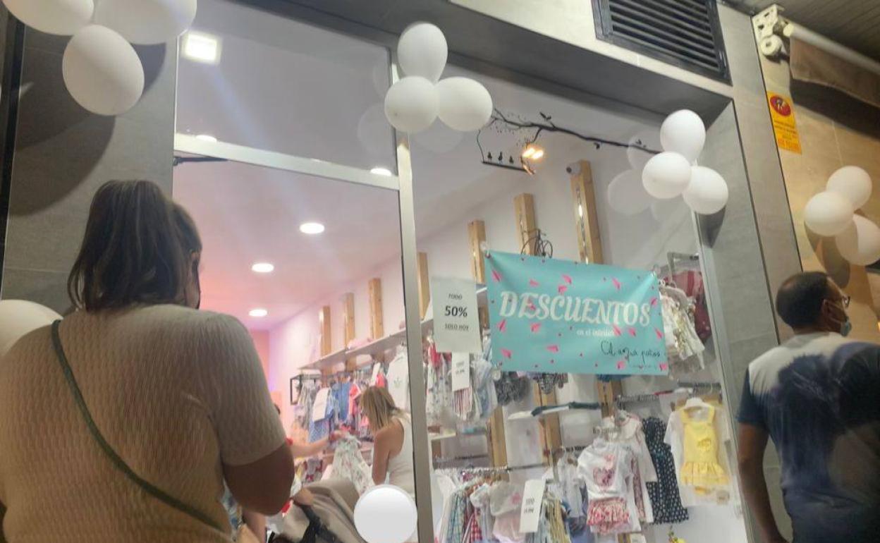 La Noche en Blanco de Guadix intenta paliar unas rebajas flojas
