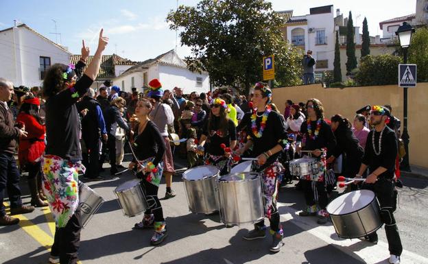 Batucada en la Plaza del Mentidero de Huétor Vega.