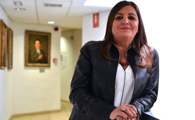 Lola Aguayo, anoche en el Ayuntamiento de Huétor Vega.