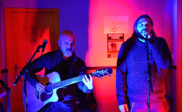 Quini Almendros e Ihmaele, anoche en el Sulayr de Huétor Vega.