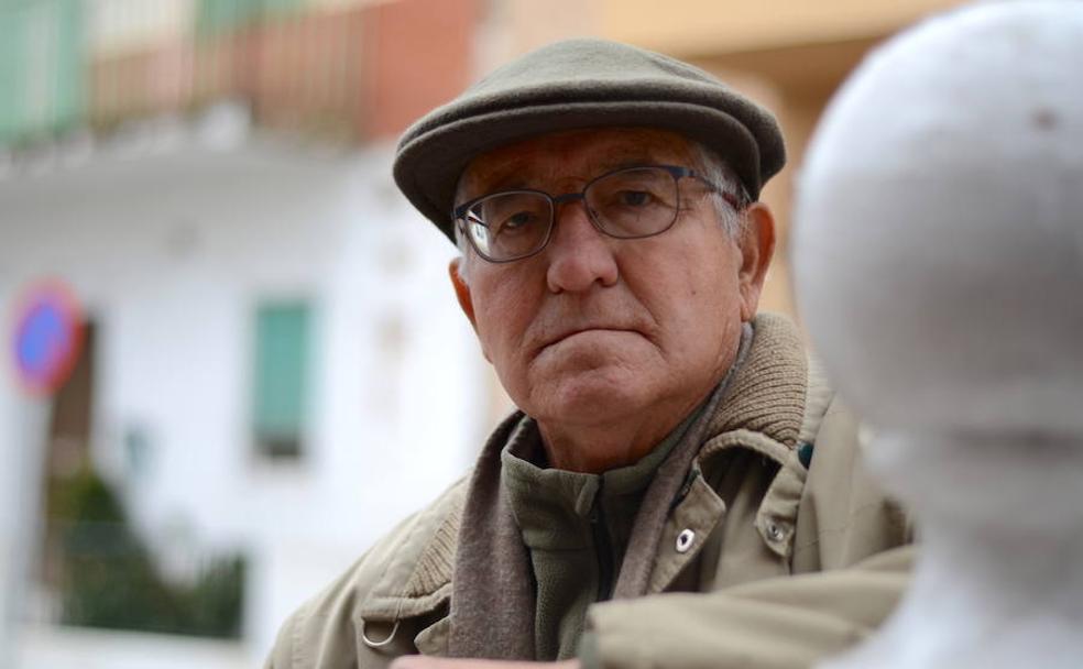 «La Semana Santa de Huétor Vega se vive con respeto y religiosidad», afirma Pepe 'El Pollo'.