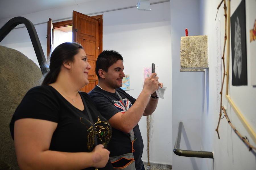 Exposición 2019 del Taller de Pintura de Huétor Vega, en la sala El Molino del Carmen de San Rafael