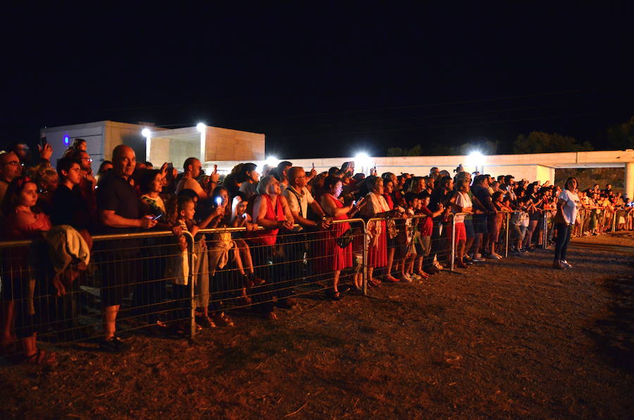 El Recinto Ferial ha acogido la hoguera más alta del área metropolitana.