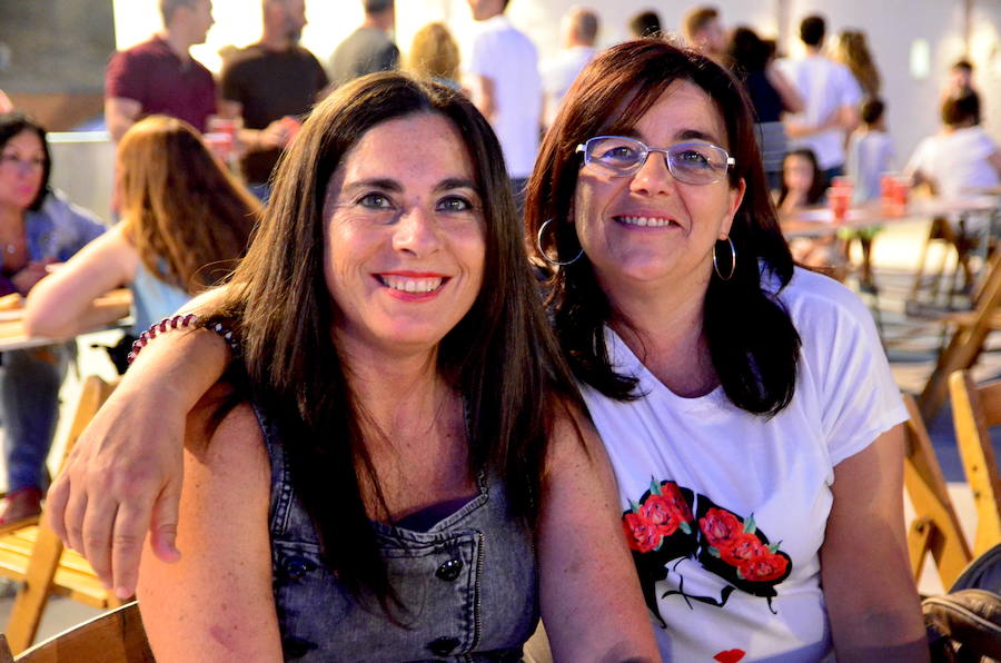 El Recinto Ferial ha acogido la hoguera más alta del área metropolitana.