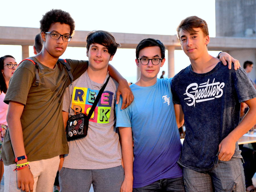 El Recinto Ferial ha acogido la hoguera más alta del área metropolitana.