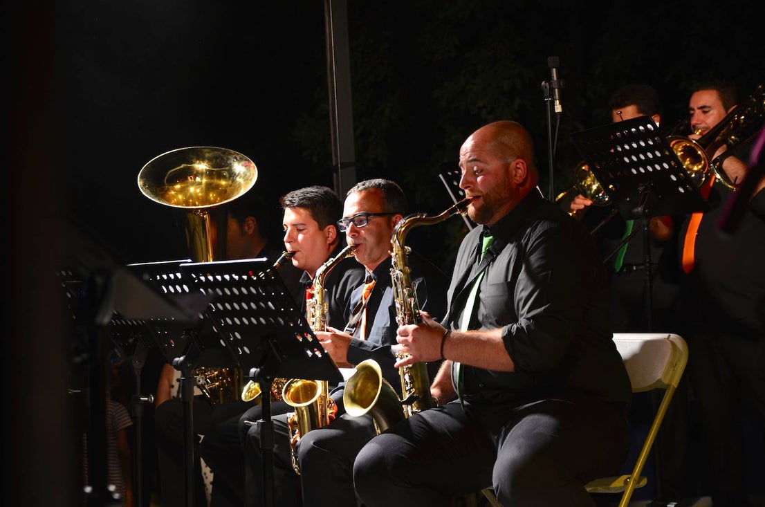 El acto, en el Carmen de San Rafael, inauguró las fiestas patronales del municipio metropolitano