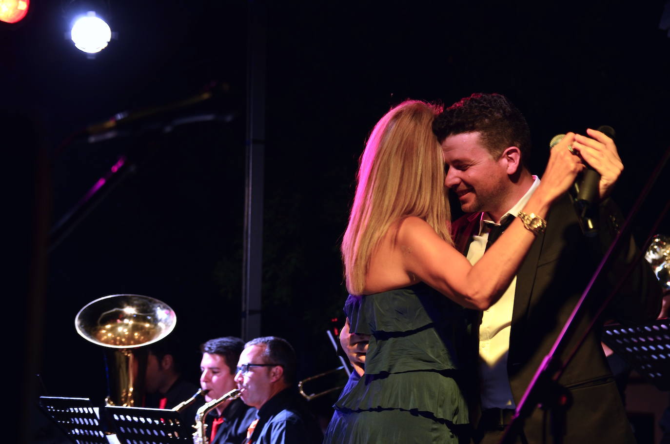 El acto, en el Carmen de San Rafael, inauguró las fiestas patronales del municipio metropolitano