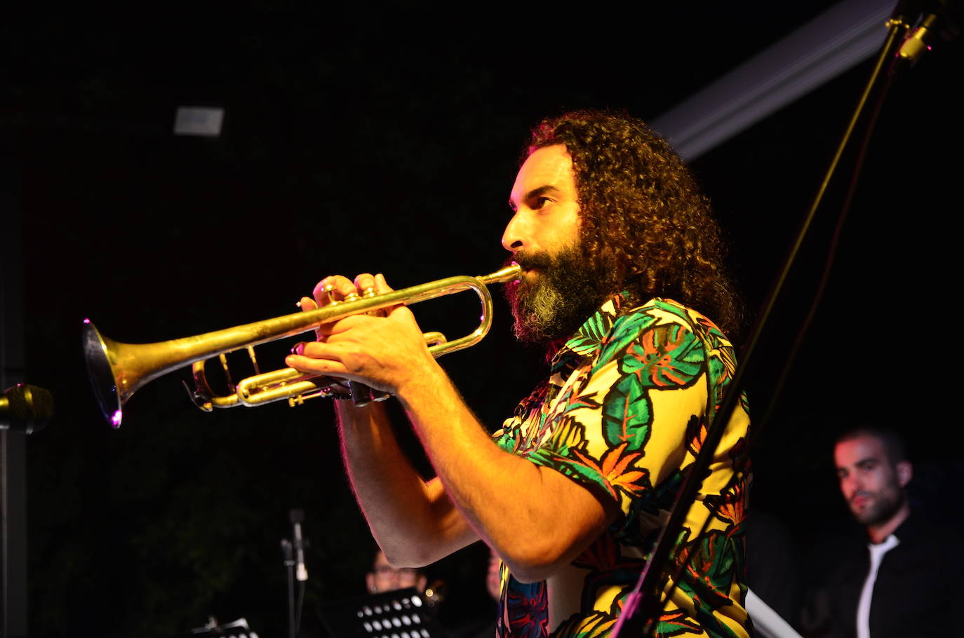 El acto, en el Carmen de San Rafael, inauguró las fiestas patronales del municipio metropolitano