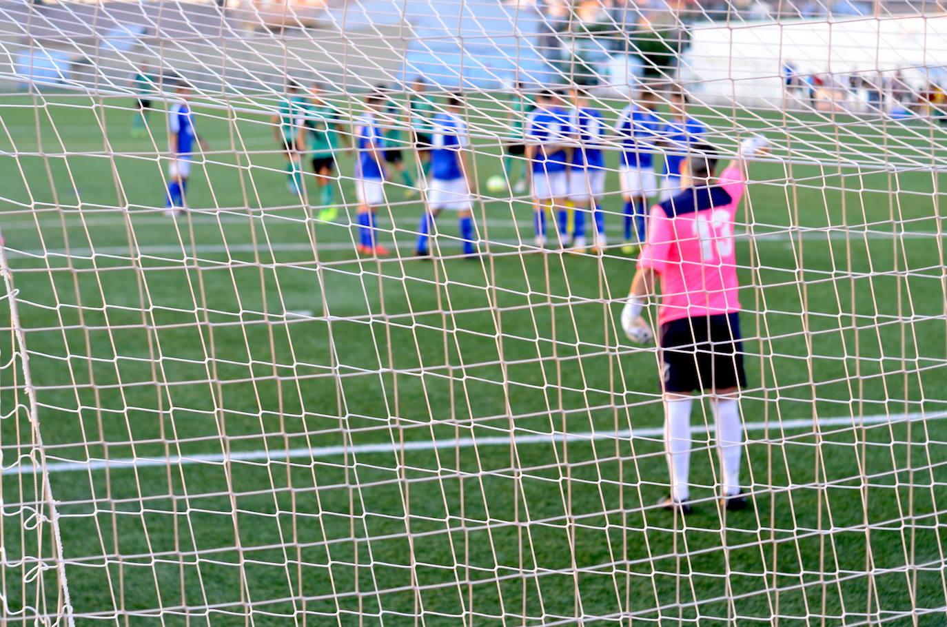 Los hueteños se estrenaron en casa esta temporada con un gran ambiente