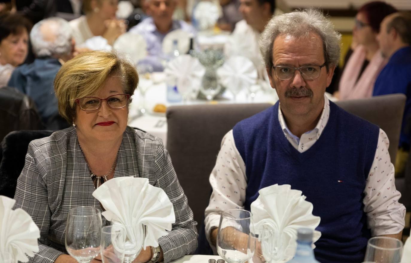 Fotos: La cena del grupo virtual &#039;No eres de Huétor Vega si no...&#039;