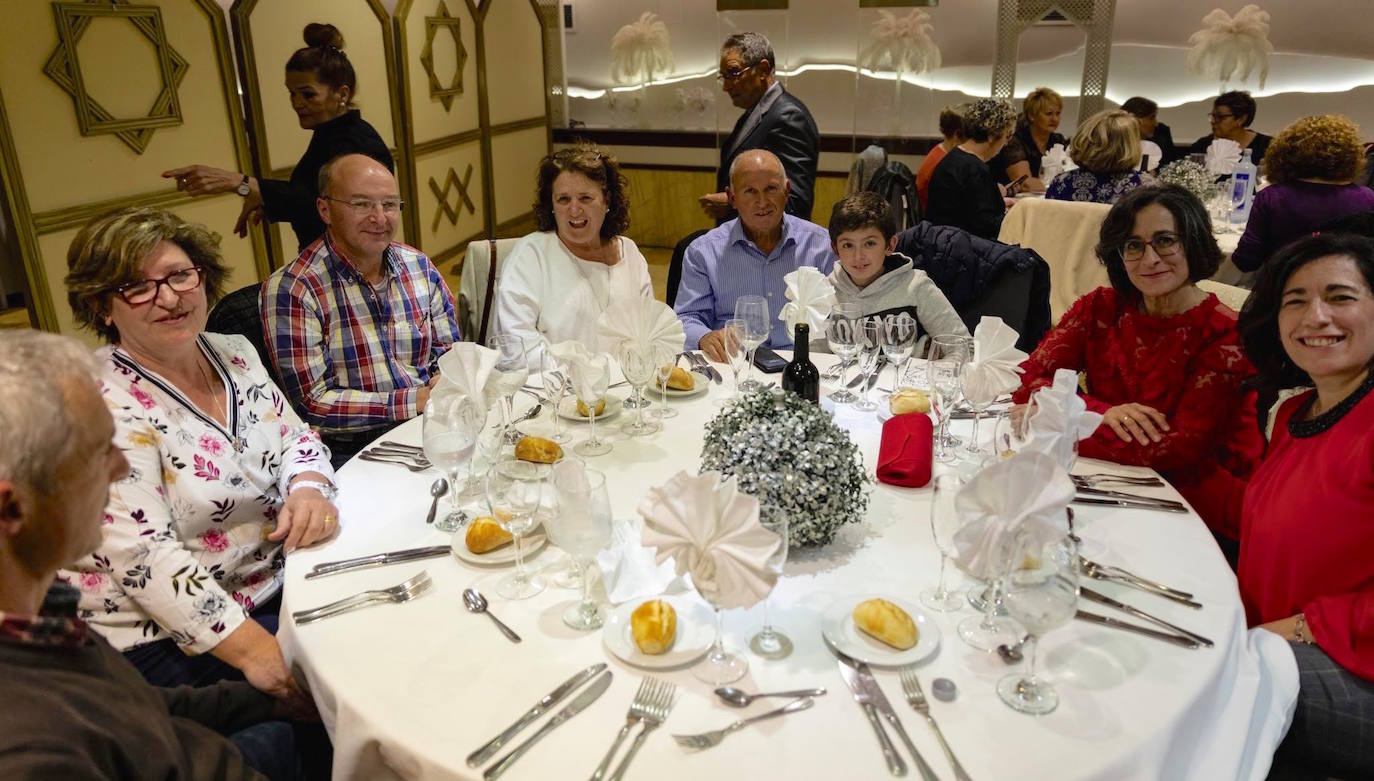 Fotos: La cena del grupo virtual &#039;No eres de Huétor Vega si no...&#039;