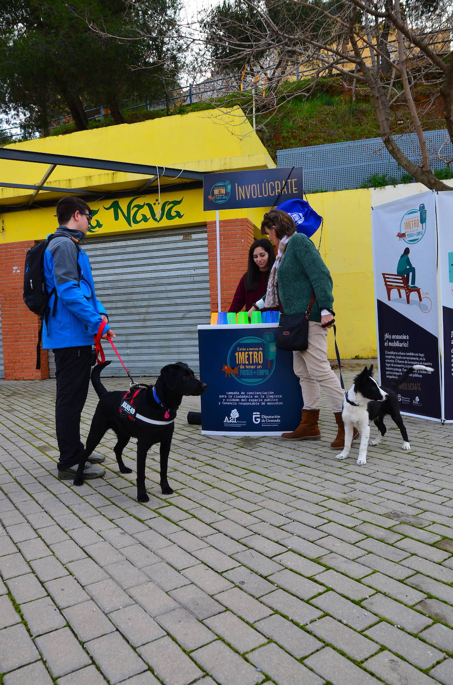 Fotos: Las mascotas de Huétor Vega dan el salto por un muicipio más limpio