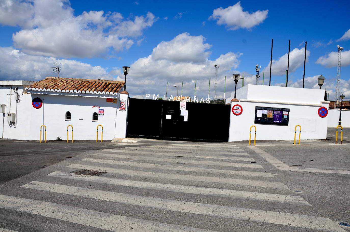 Fotos: Los parques de Huétor Vega, cerrados por la pandemia