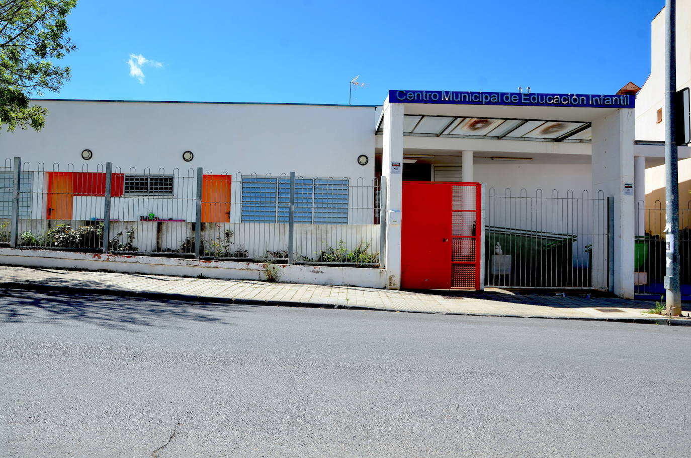 Fotos: Los parques de Huétor Vega, cerrados por la pandemia