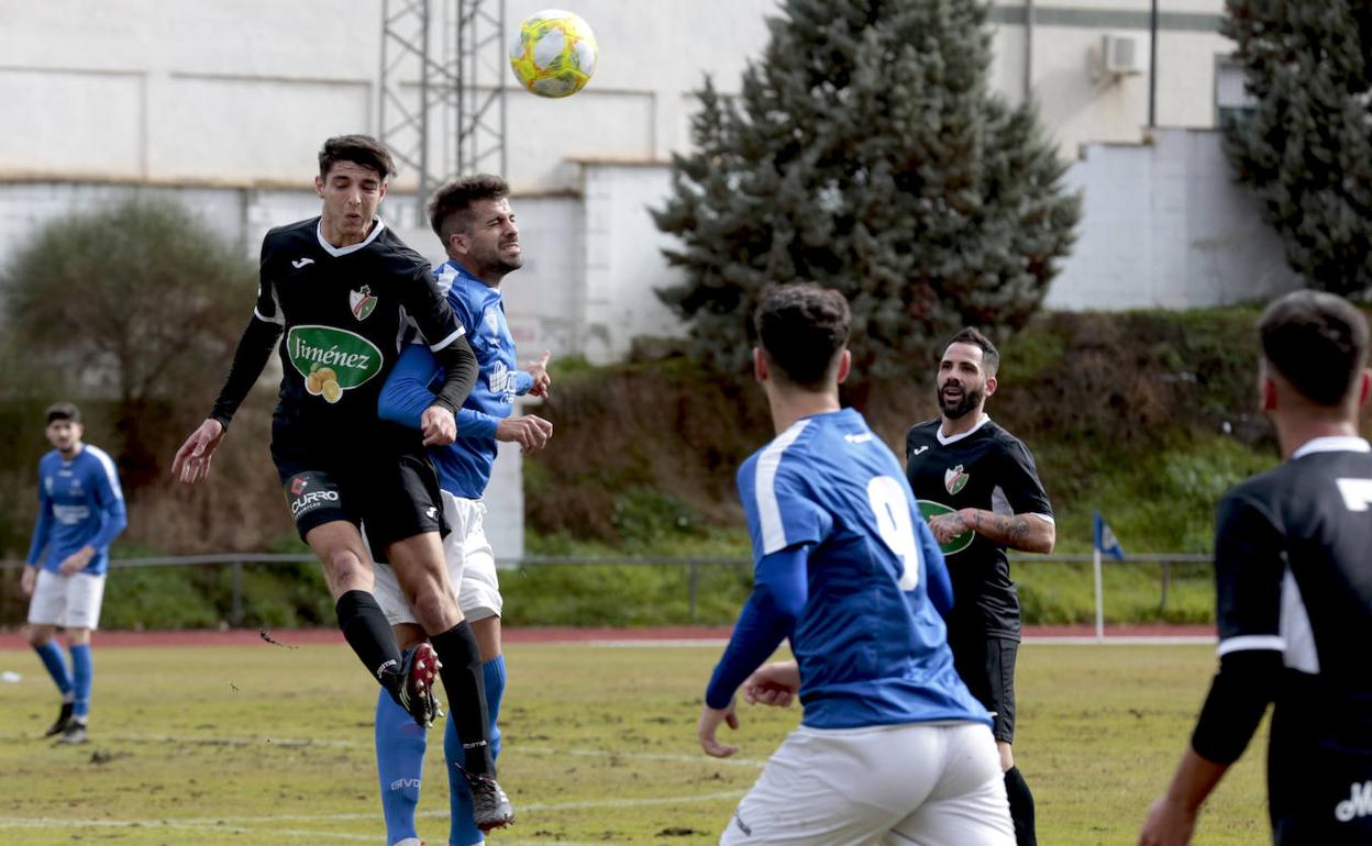 El fútbol, también en cuarentena en Huétor Vega