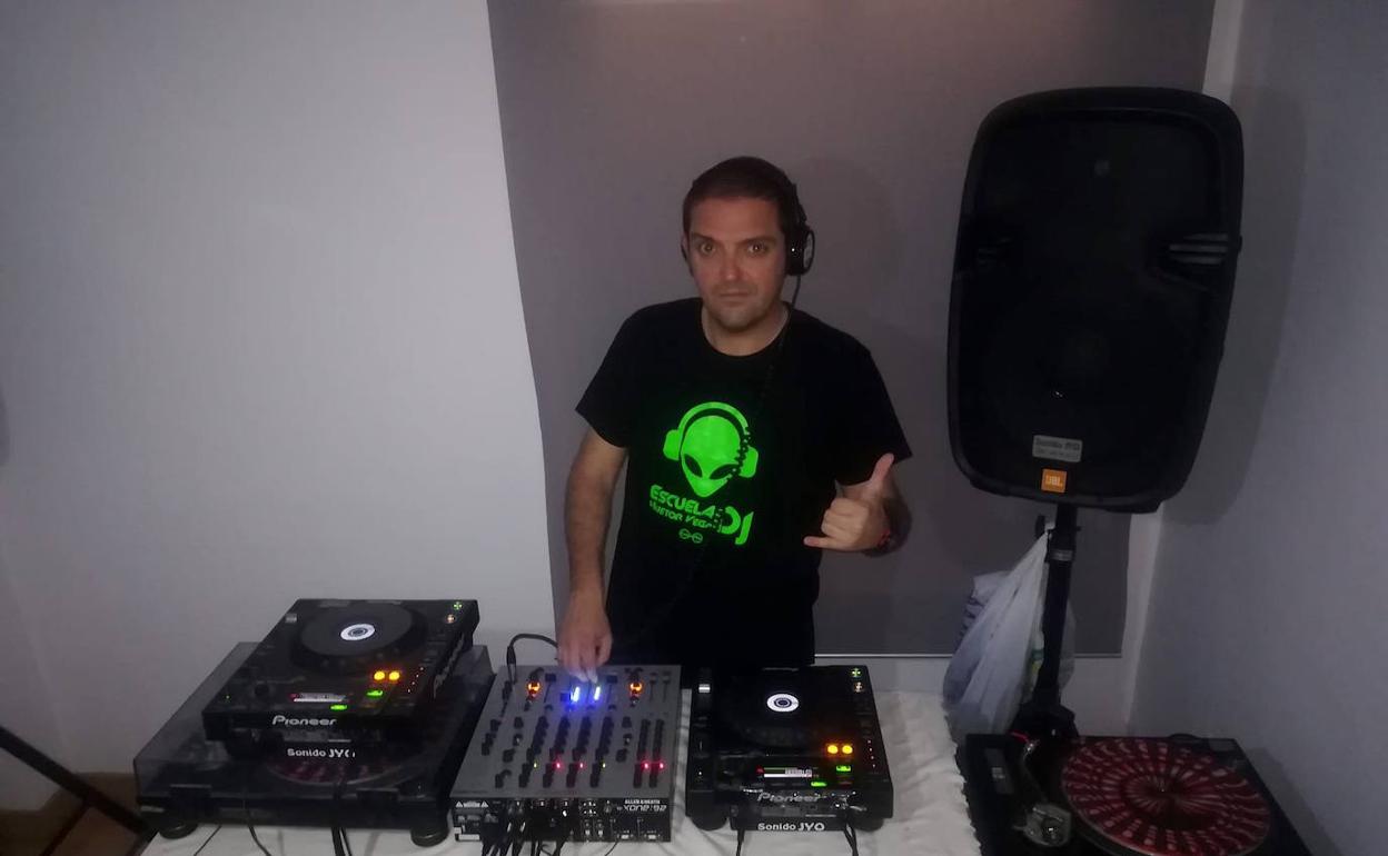 Los dj's de Huétor Vega ponen ritmo al confinamiento