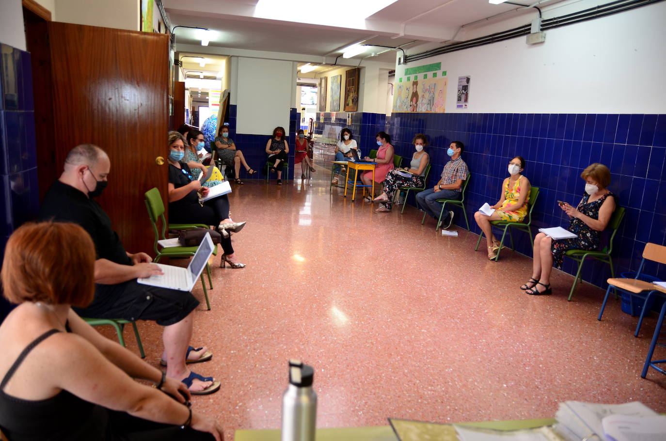 Fotos: Los centros educativos de Huétor Vega celebran el claustro del profesorado
