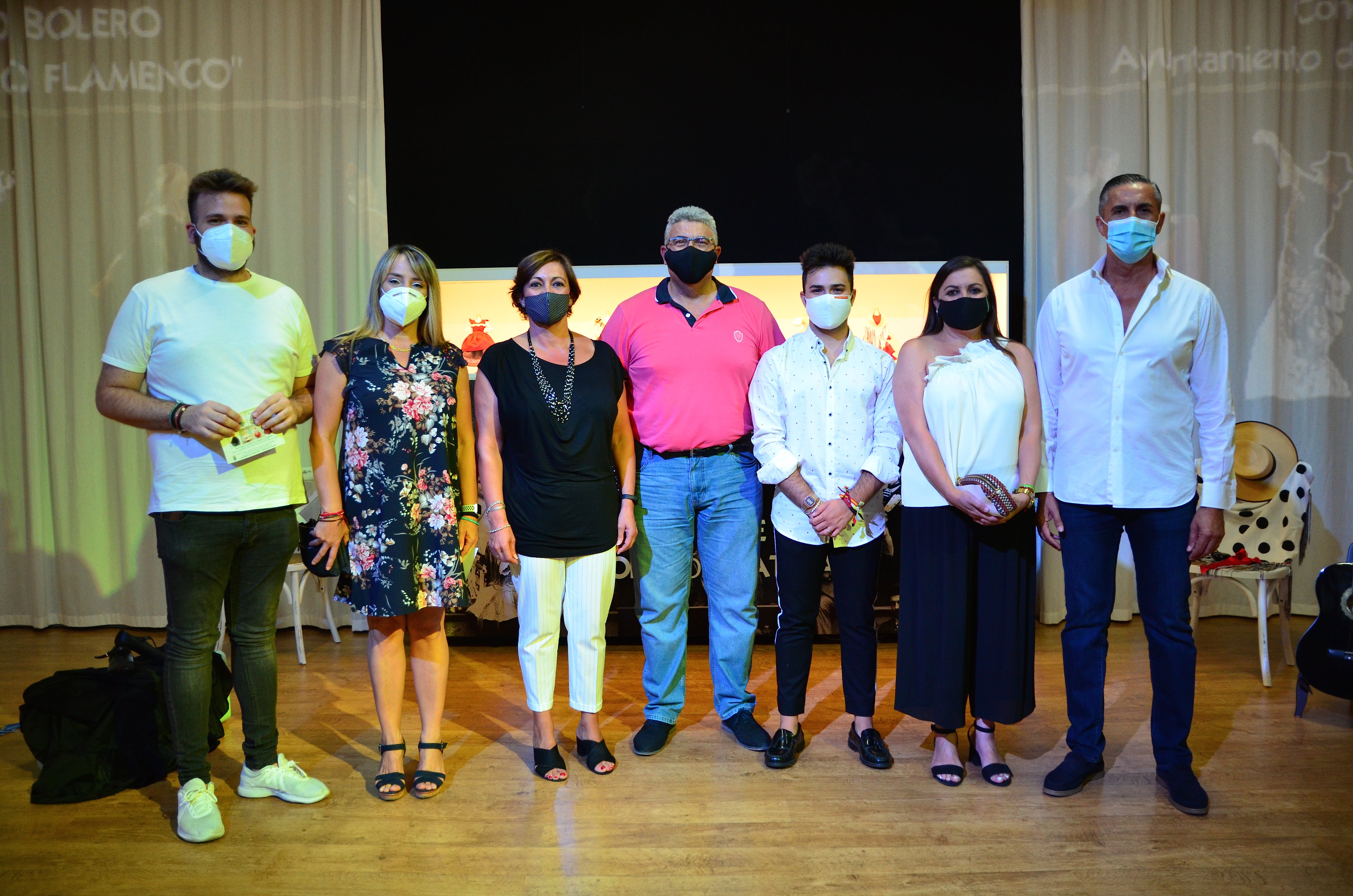 Fotos: Exposición sobre la historia del traje de baile, en Huétor