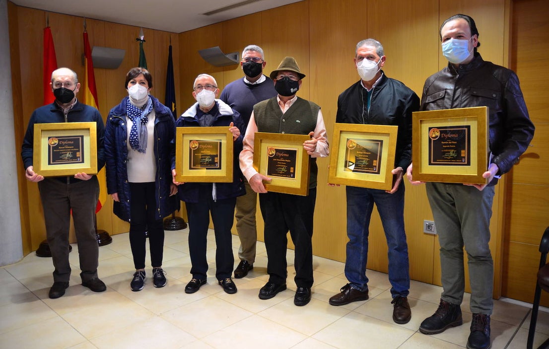 Los premiados, en el Ayuntamiento de Huétor Vega.