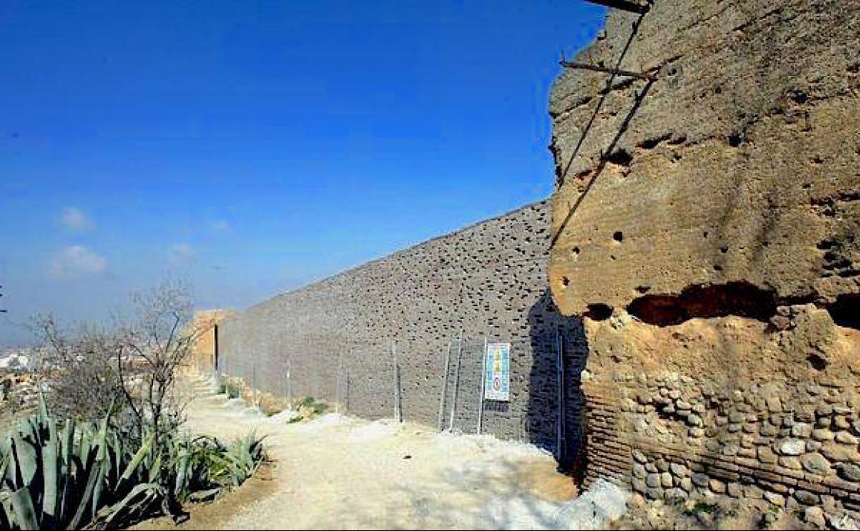 Huétor Vega propone una ruta senderista por las murallas nazaríes