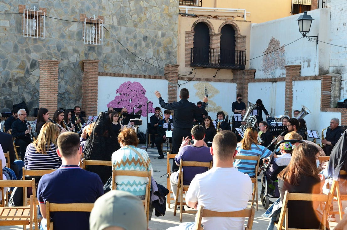 Concierto de la Banda de Música de Huétor Vega en Jueves Santo.