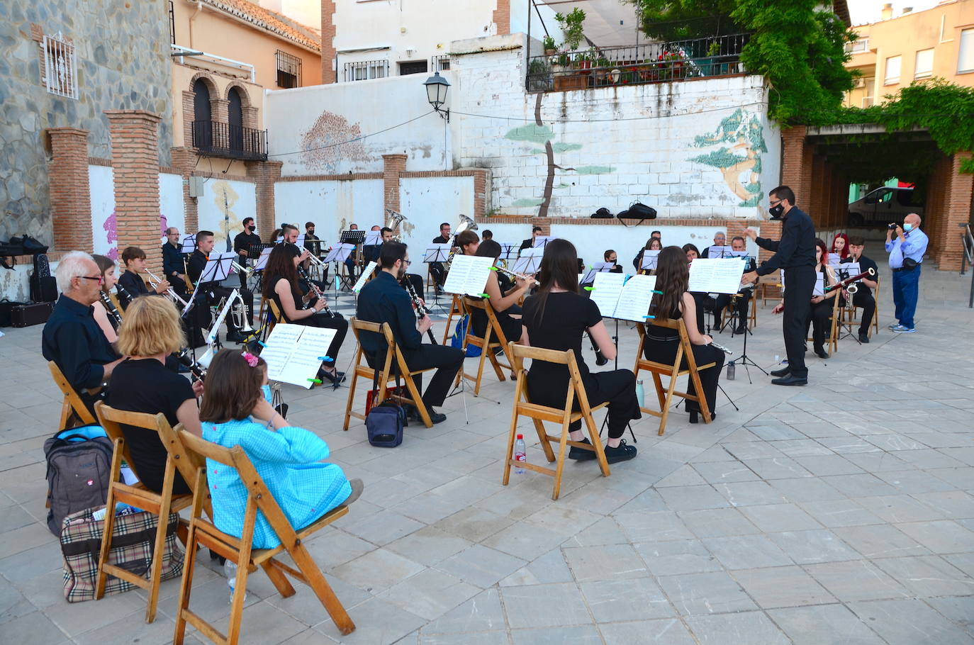La Banda de Música de Huétor Vega tocó pasodobles clásicos y recientes.