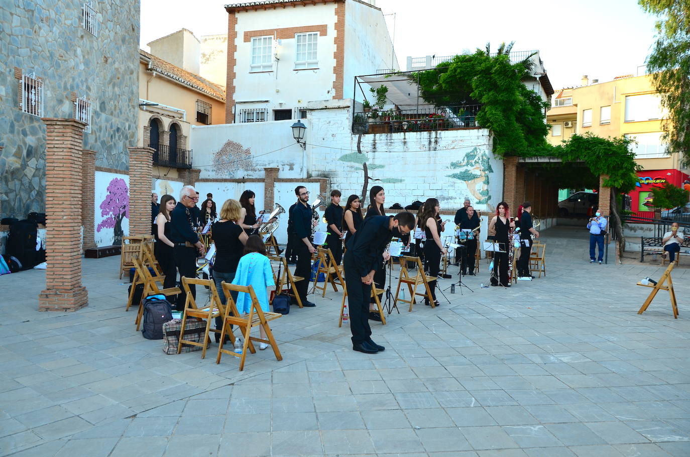 La Banda de Música de Huétor Vega tocó pasodobles clásicos y recientes.