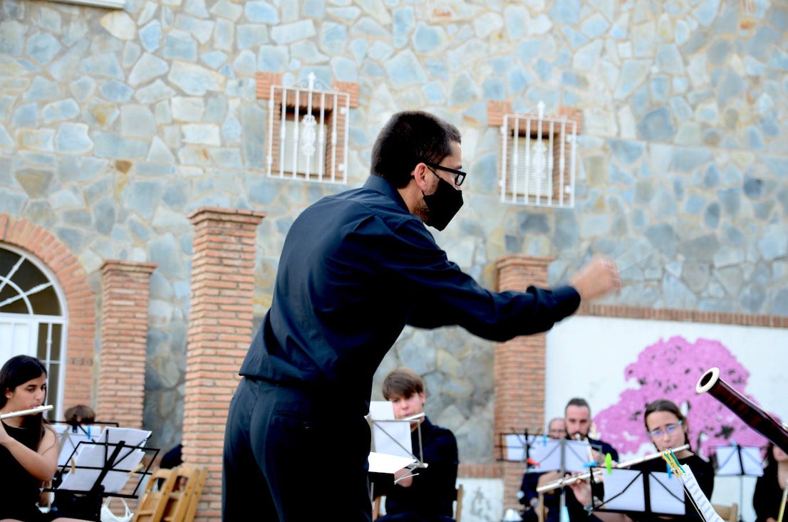 La Banda de Música de Huétor Vega tocó pasodobles clásicos y recientes.