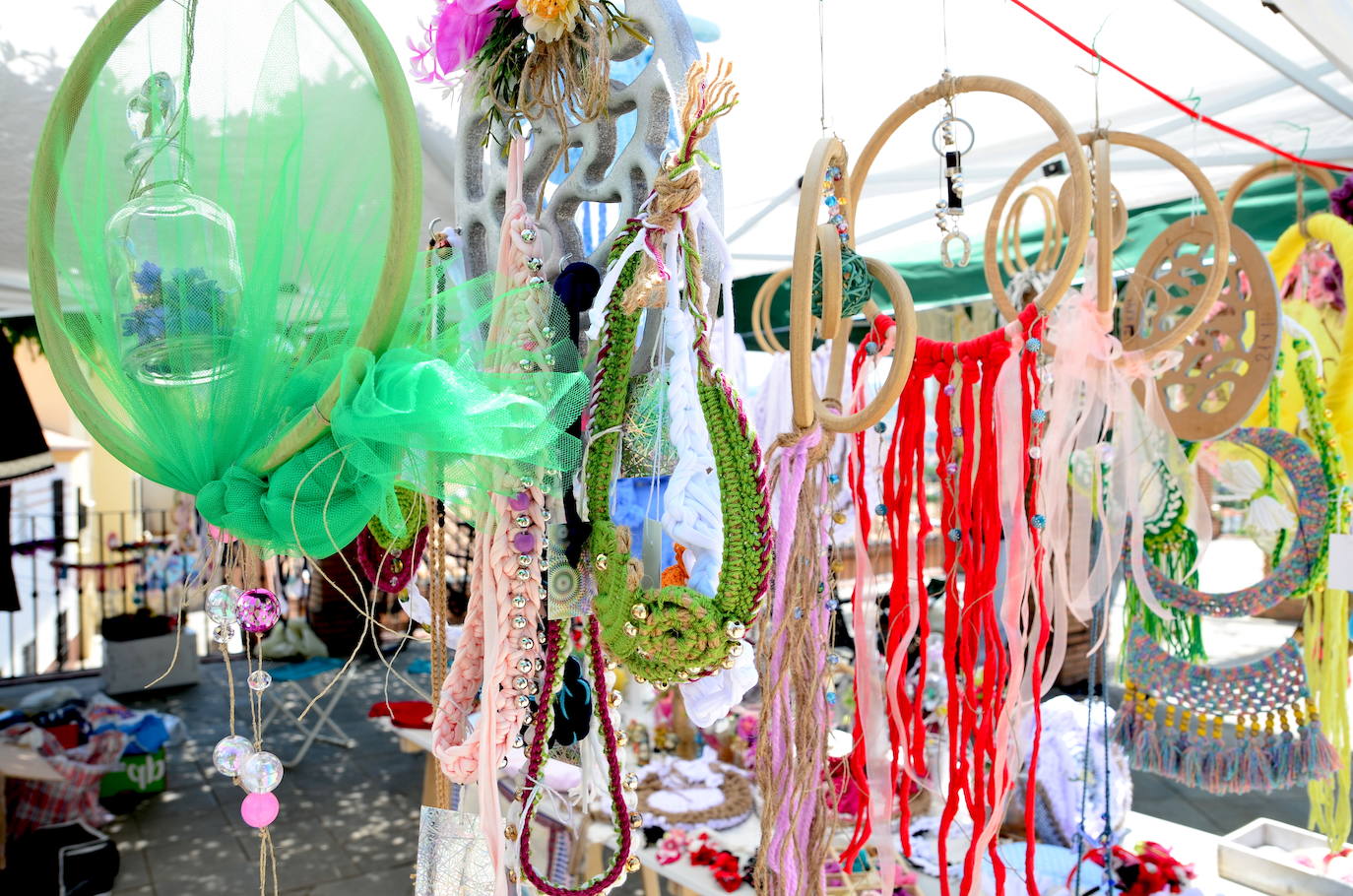 Artesanos de Huétor Vega, reunidos por primera vez en una feria.