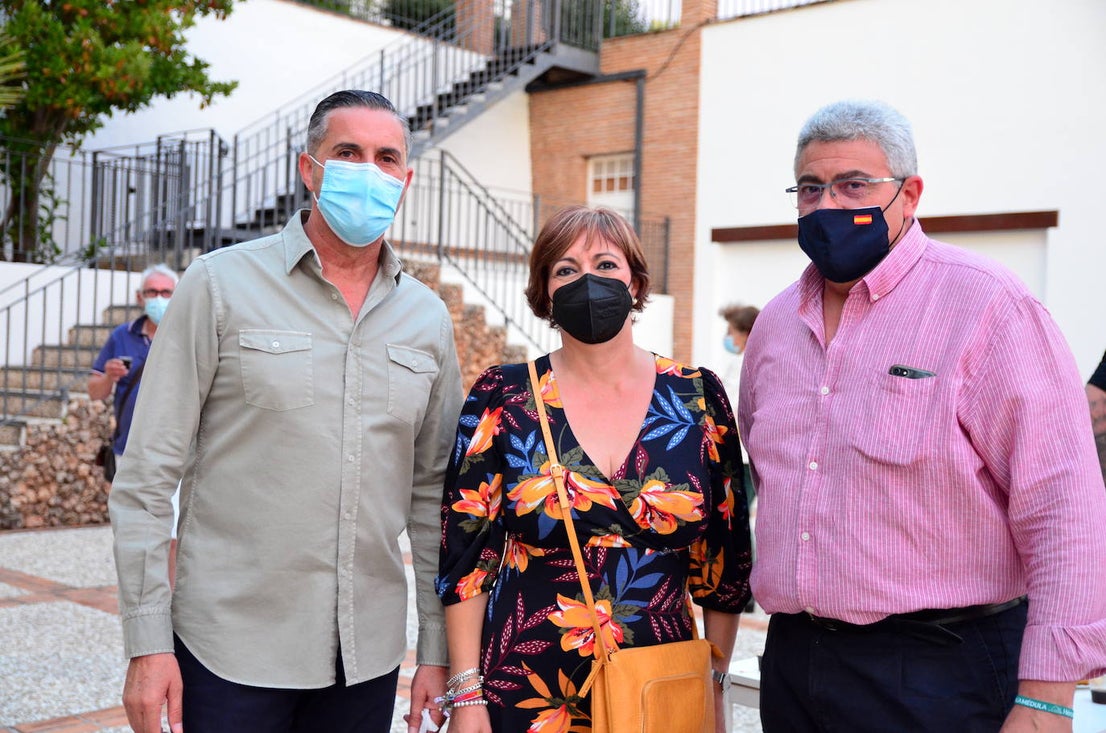 Fotos: Inauguración de la muestra ‘Linajes de Huétor Vega’