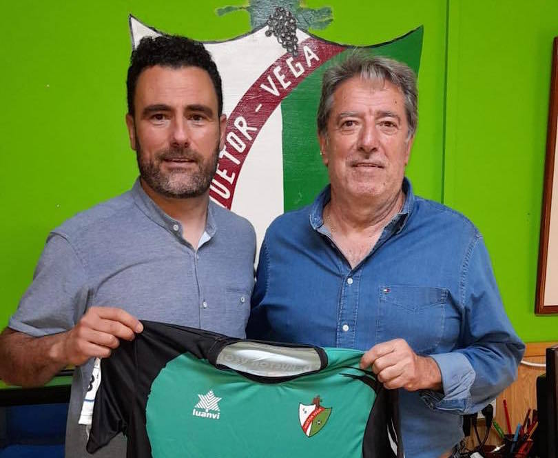 Presentación de 'Rizos', junto con el presidente, Félix Márquez.
