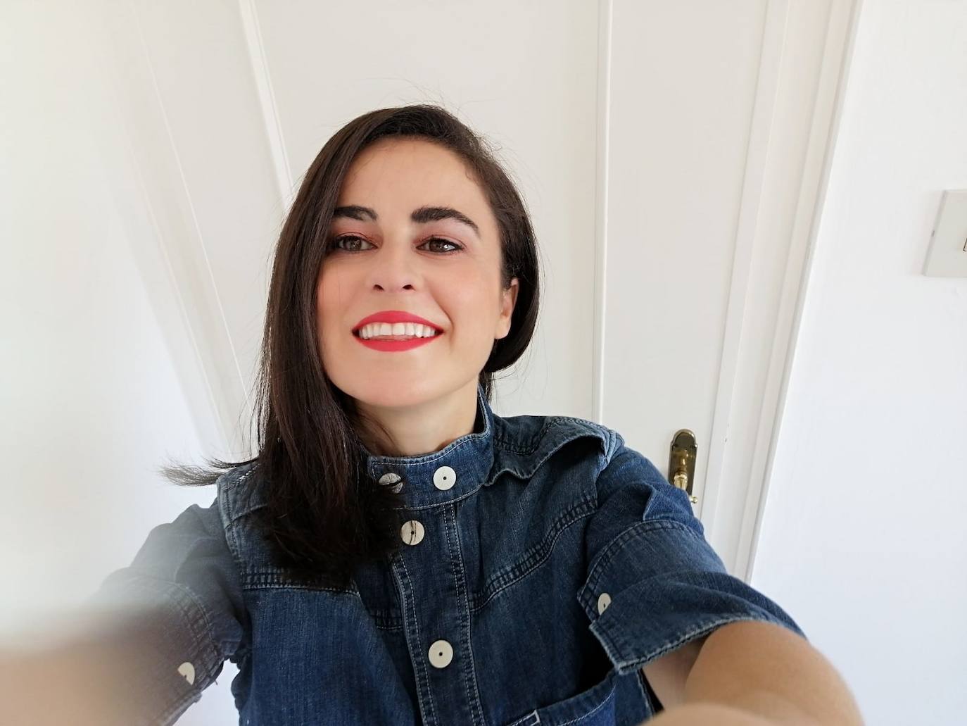 Inés La Maga se hace un selfi para IDEAL.