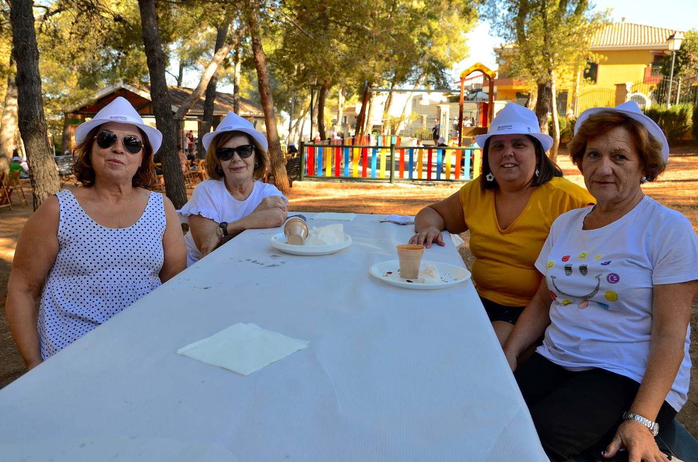 Fotos: Churros, chocolate y charanga en Huétor Vega