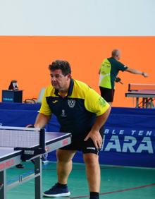 Imagen secundaria 2 - El pabellón municipal La Libertad acogió dos jornadas de partidos durante el fin de semana.