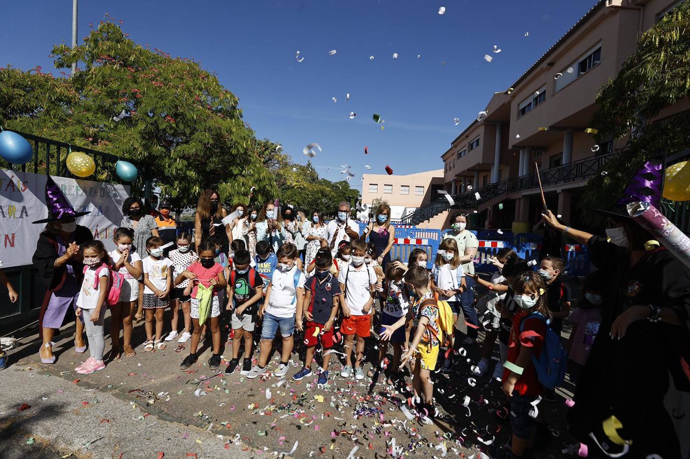 Fotos: La delegada de Educación asiste a la vuelta al 'cole' en Huétor Vega