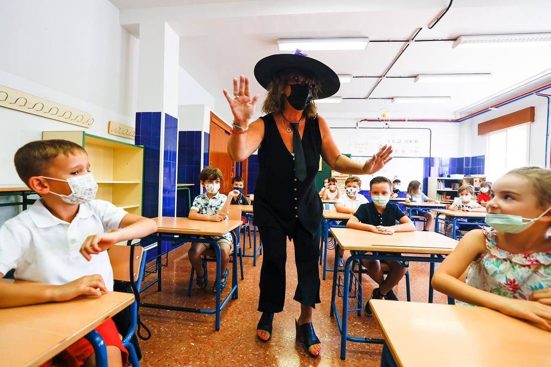 Fotos: La delegada de Educación asiste a la vuelta al 'cole' en Huétor Vega