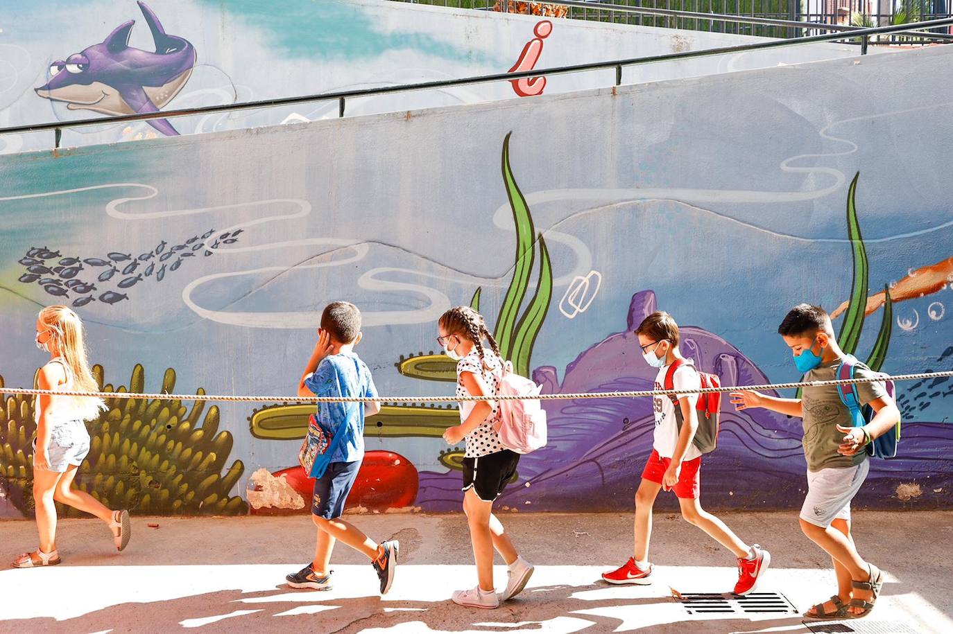 Fotos: La delegada de Educación asiste a la vuelta al 'cole' en Huétor Vega