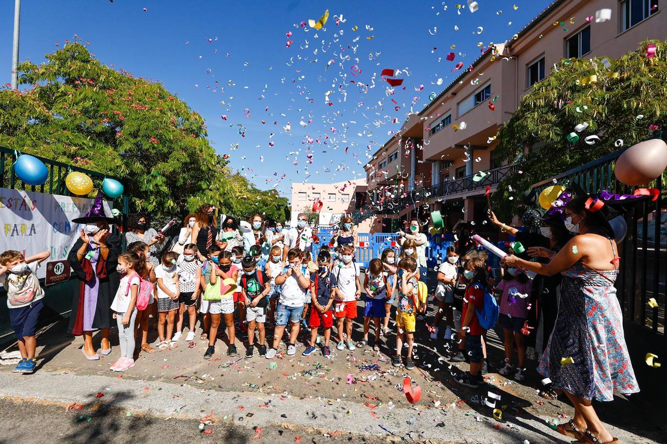 Fotos: La delegada de Educación asiste a la vuelta al 'cole' en Huétor Vega