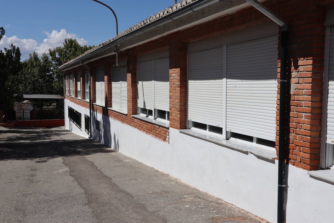 Fotos: Puesta a punto de los colegios de Huétor Vega