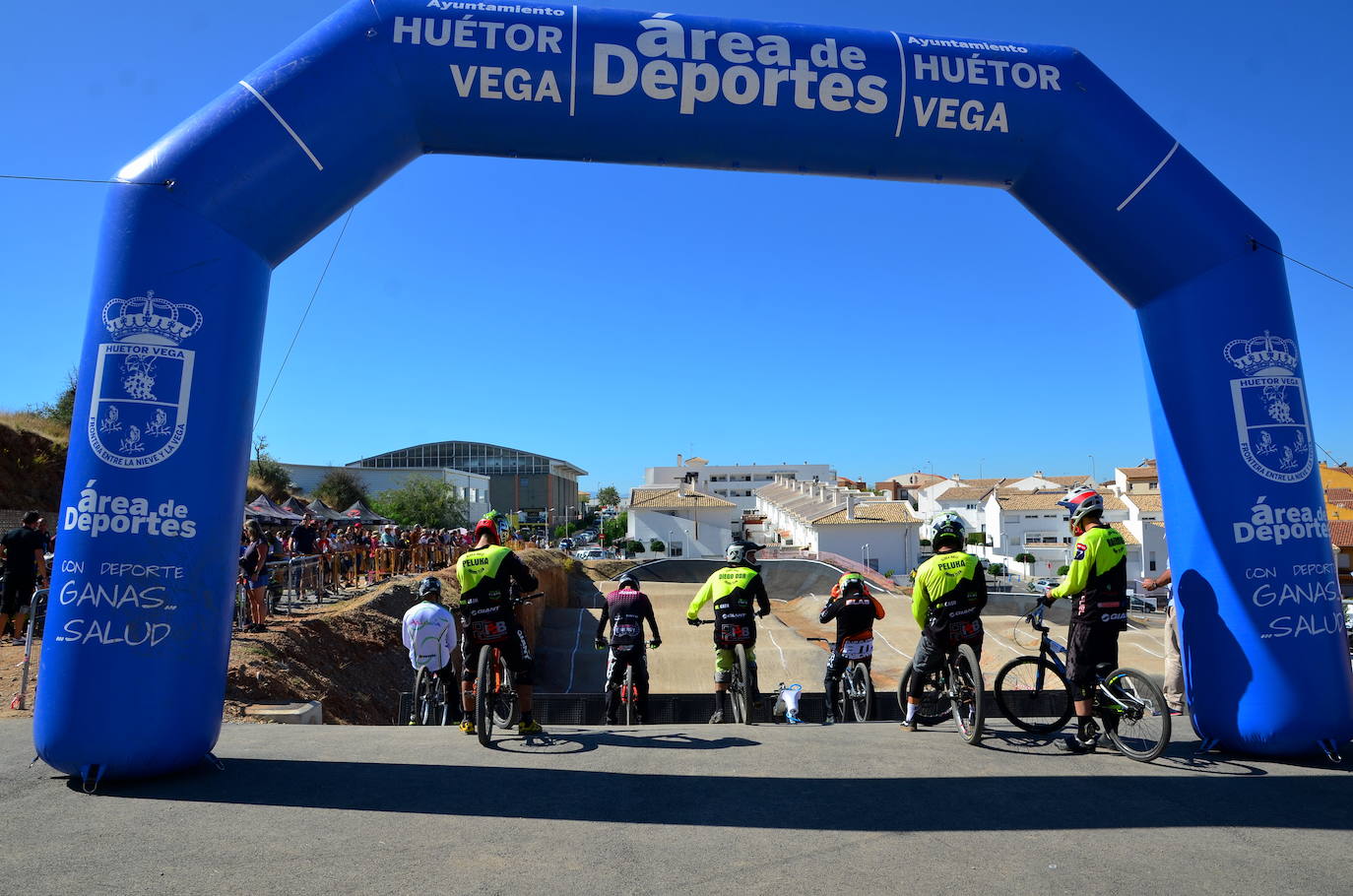 Competición en el circuito de BMX de Huétor Vega antes de la pandemia.