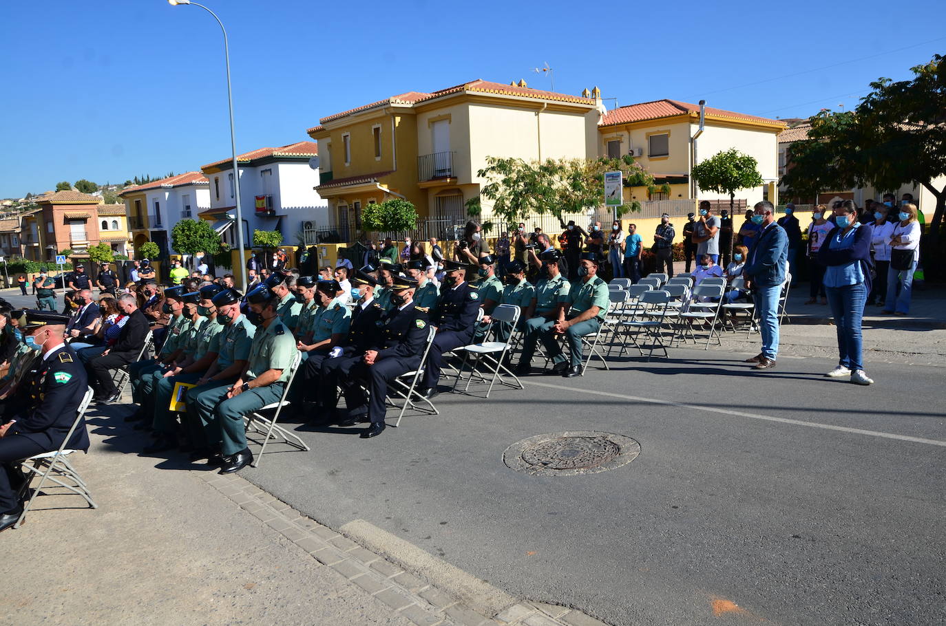 Fotos: Inauguración del monolito y la plaza en memoria del agente Arcos en Huétor Vega