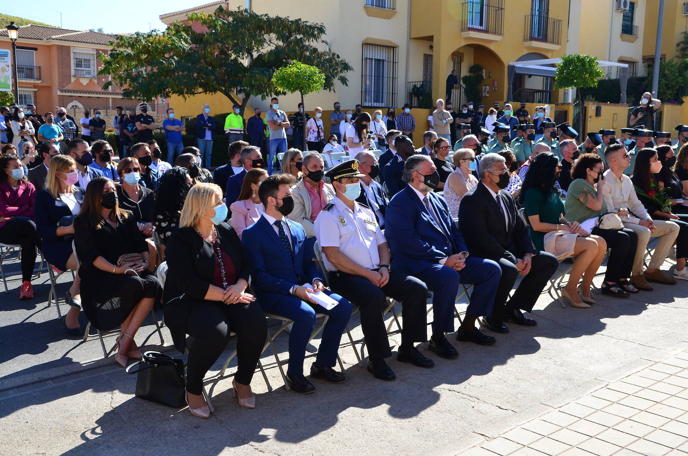 Fotos: Inauguración del monolito y la plaza en memoria del agente Arcos en Huétor Vega