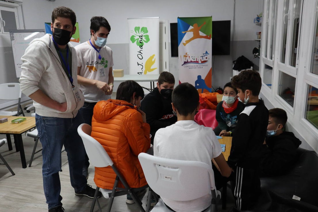 Fotos: Juegos 'sin cobertura' en el Espacio Joven de Huétor