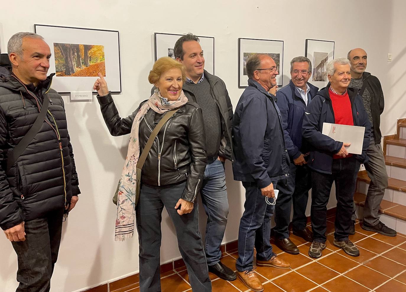 El club de senderismo Las Macucas muestra el encanto de sus rutas en una exposición en Huétor Vega