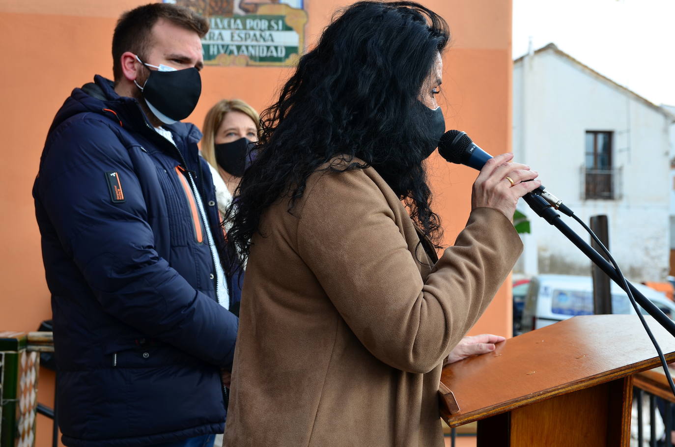 Fotos: Los estudiantes de Huétor Vega alzan la voz contra la violencia de género