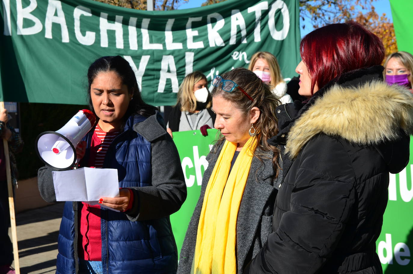 Fotos: Concentración para pedir Bachillerato en Huétor Vega