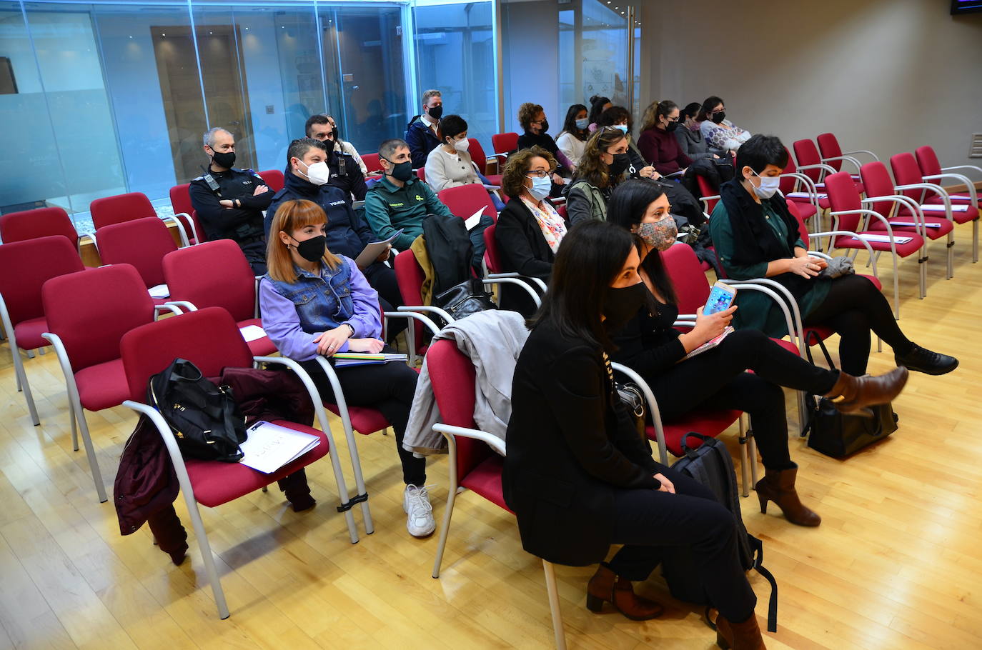 Fotos: Jornada sobre ciberviolencia de género, en Huétor Vega