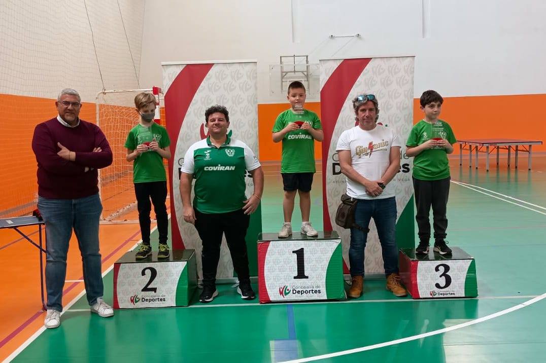 Podio local de la escuela de Huétor Vega hasta 10 años.
